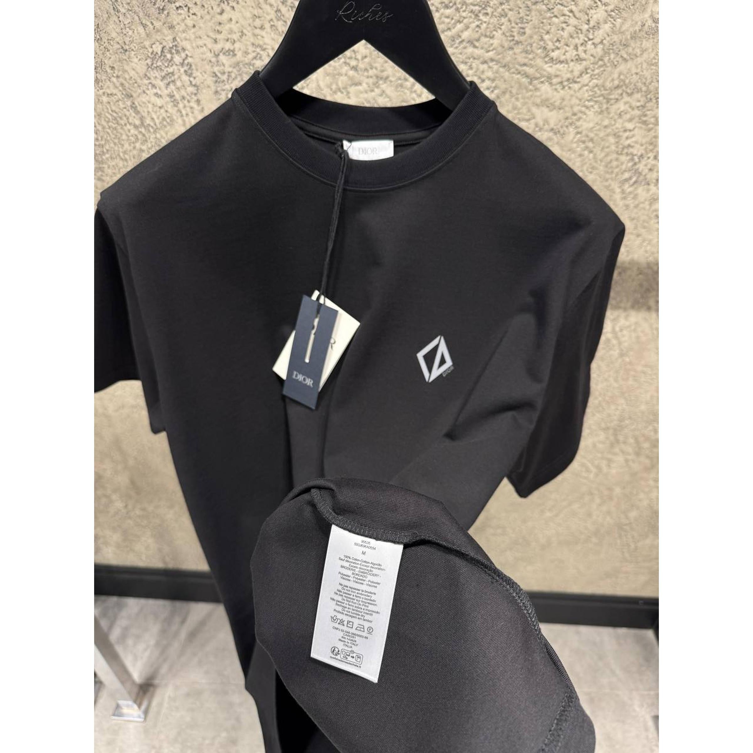 Černé nadměrné bavlněné tričko