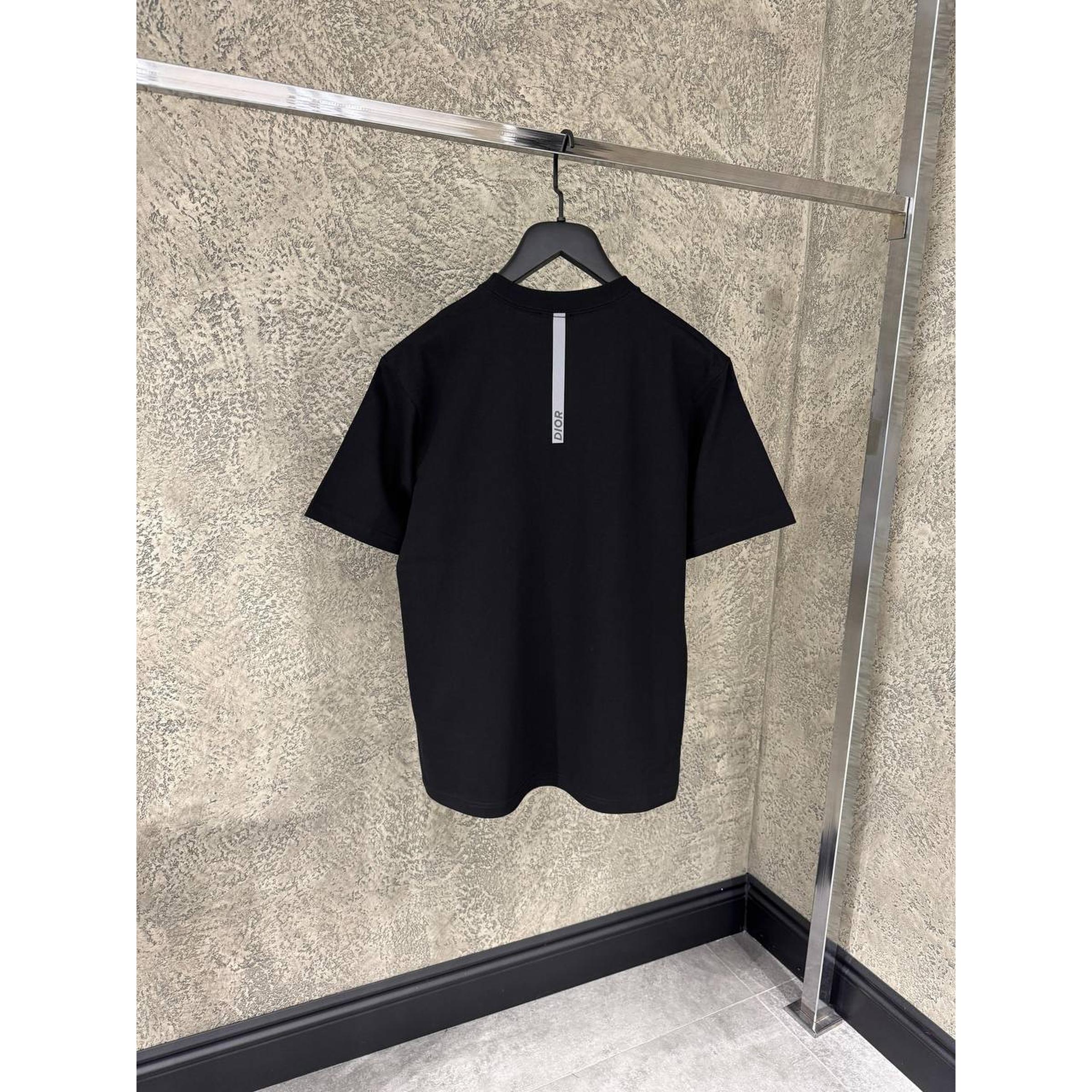 Černé nadměrné bavlněné tričko