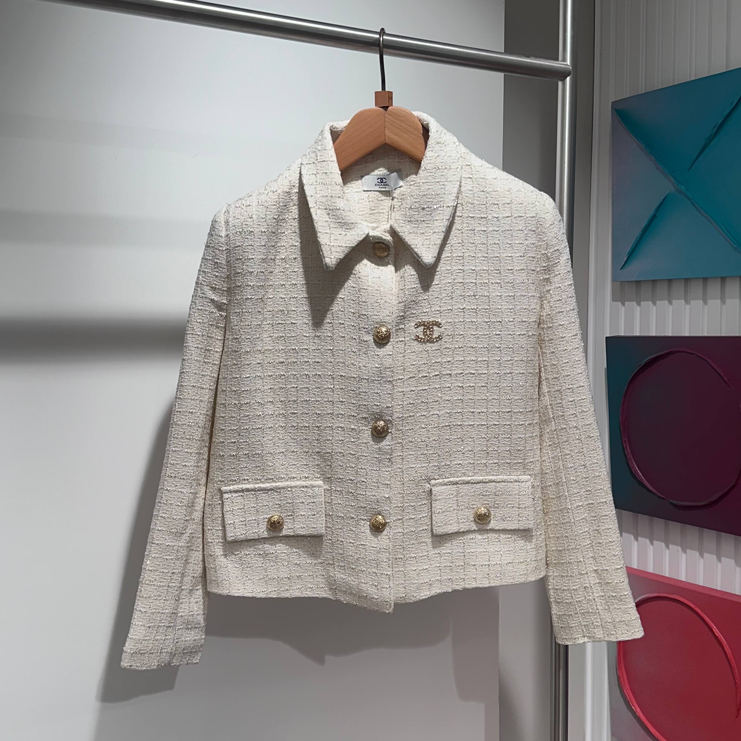 White Women Boucle Set