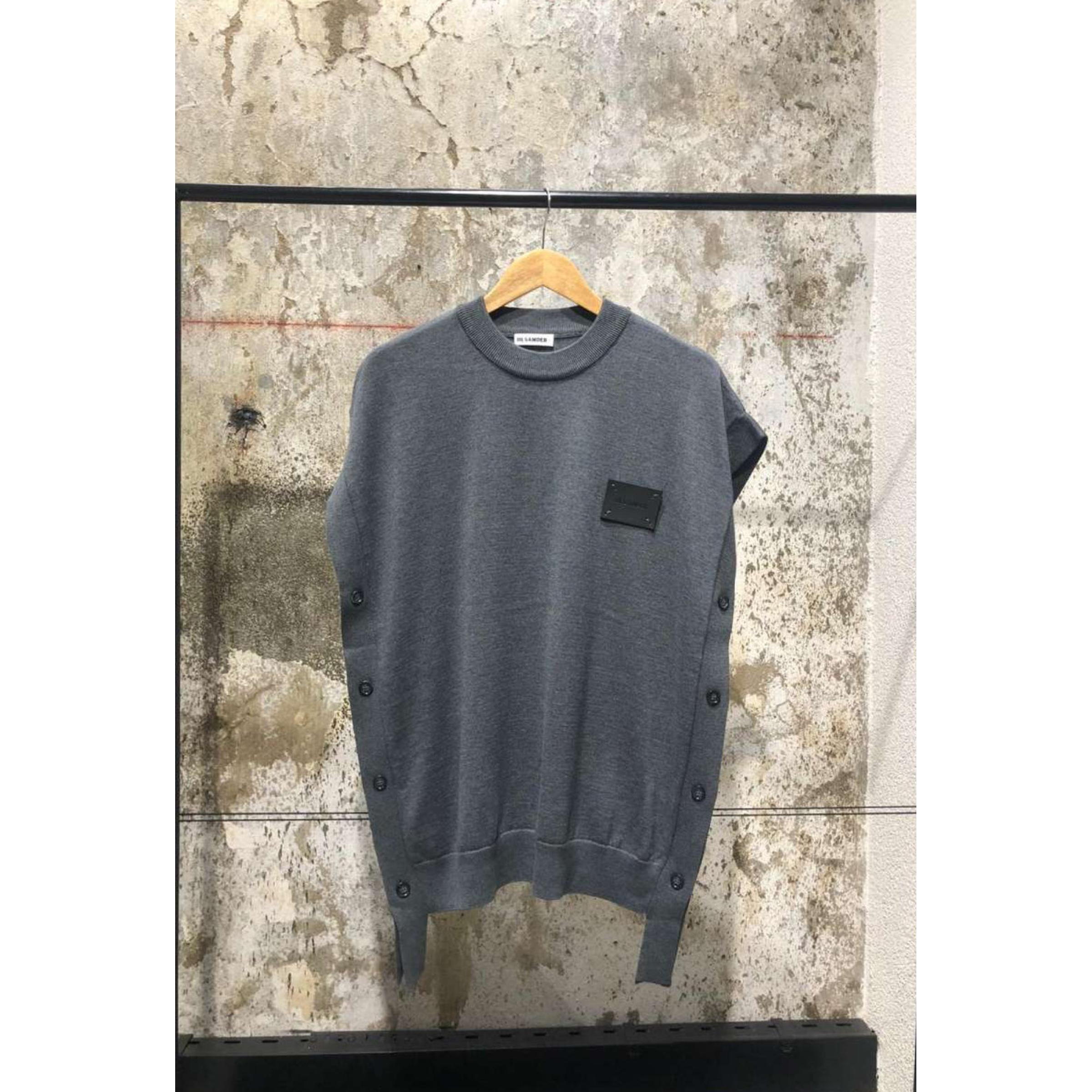 Siva pamučna majica bez rukava