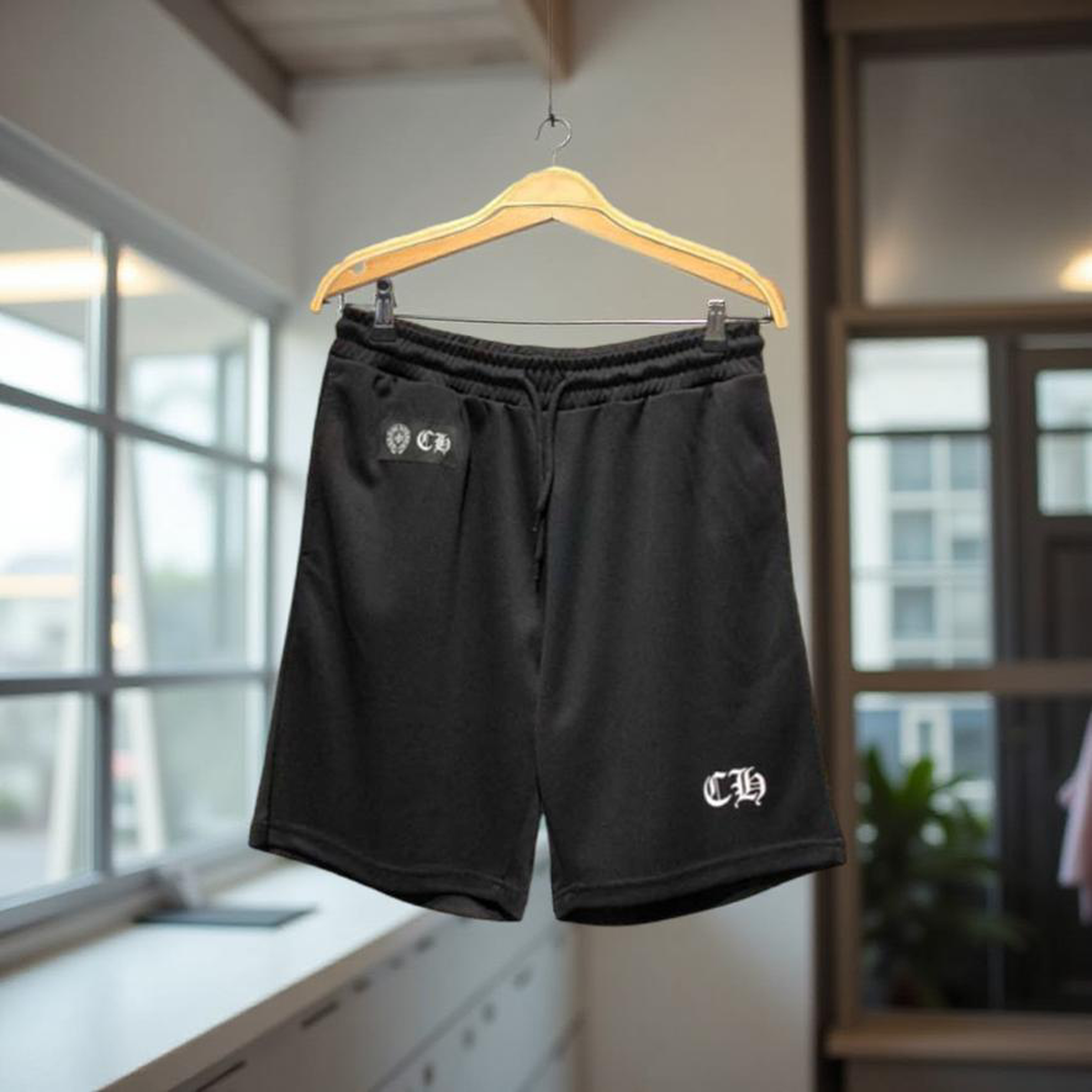 Černé síťované kraťasy