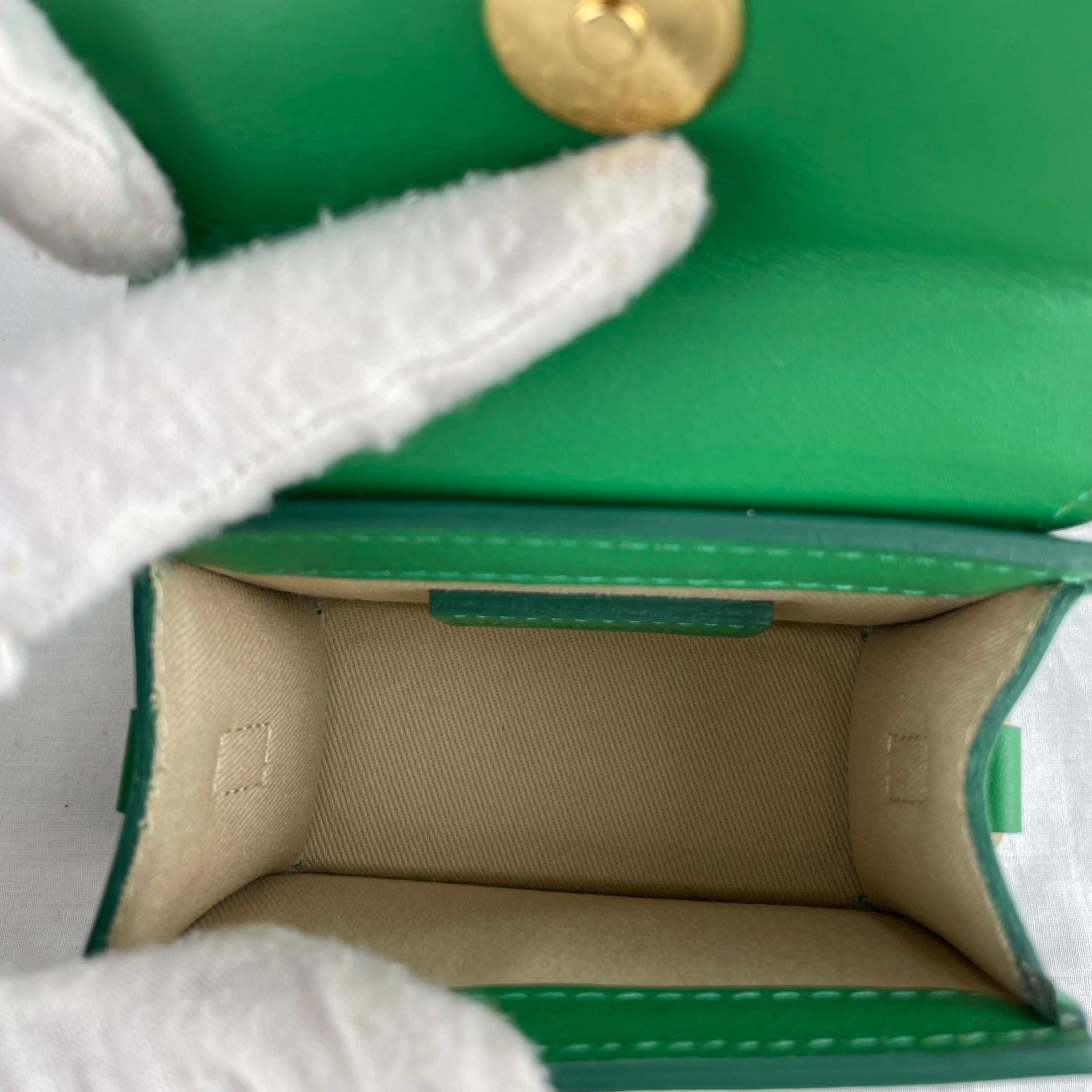 Zelena ženska mini torba od prave kože