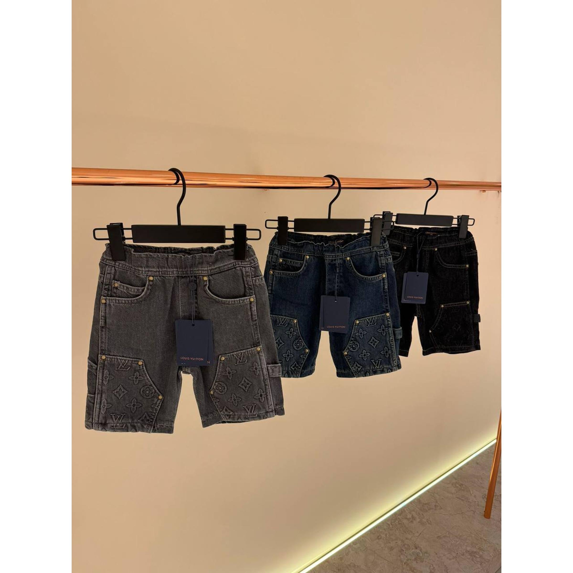 Dječje kratke hlače s monogramom