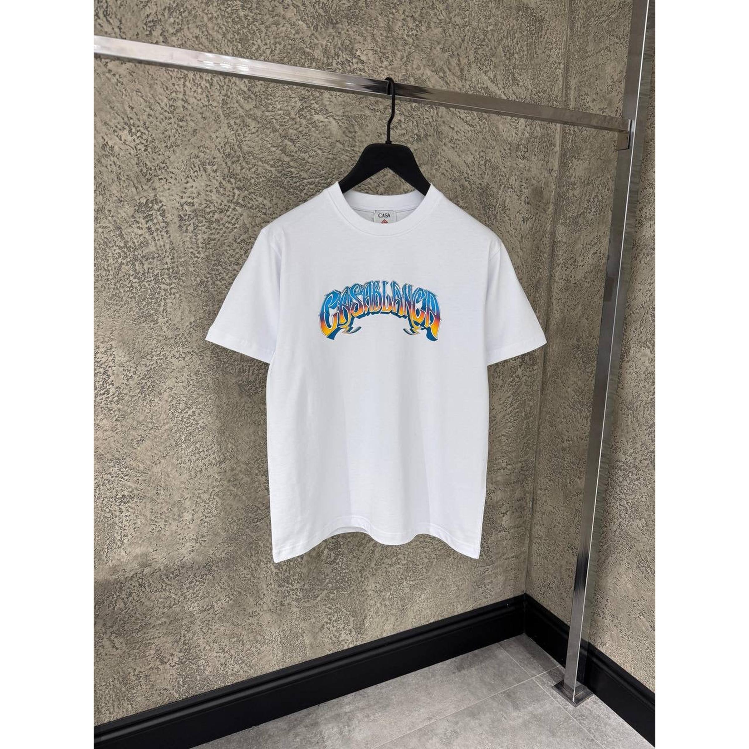 Bílé nadměrné tričko