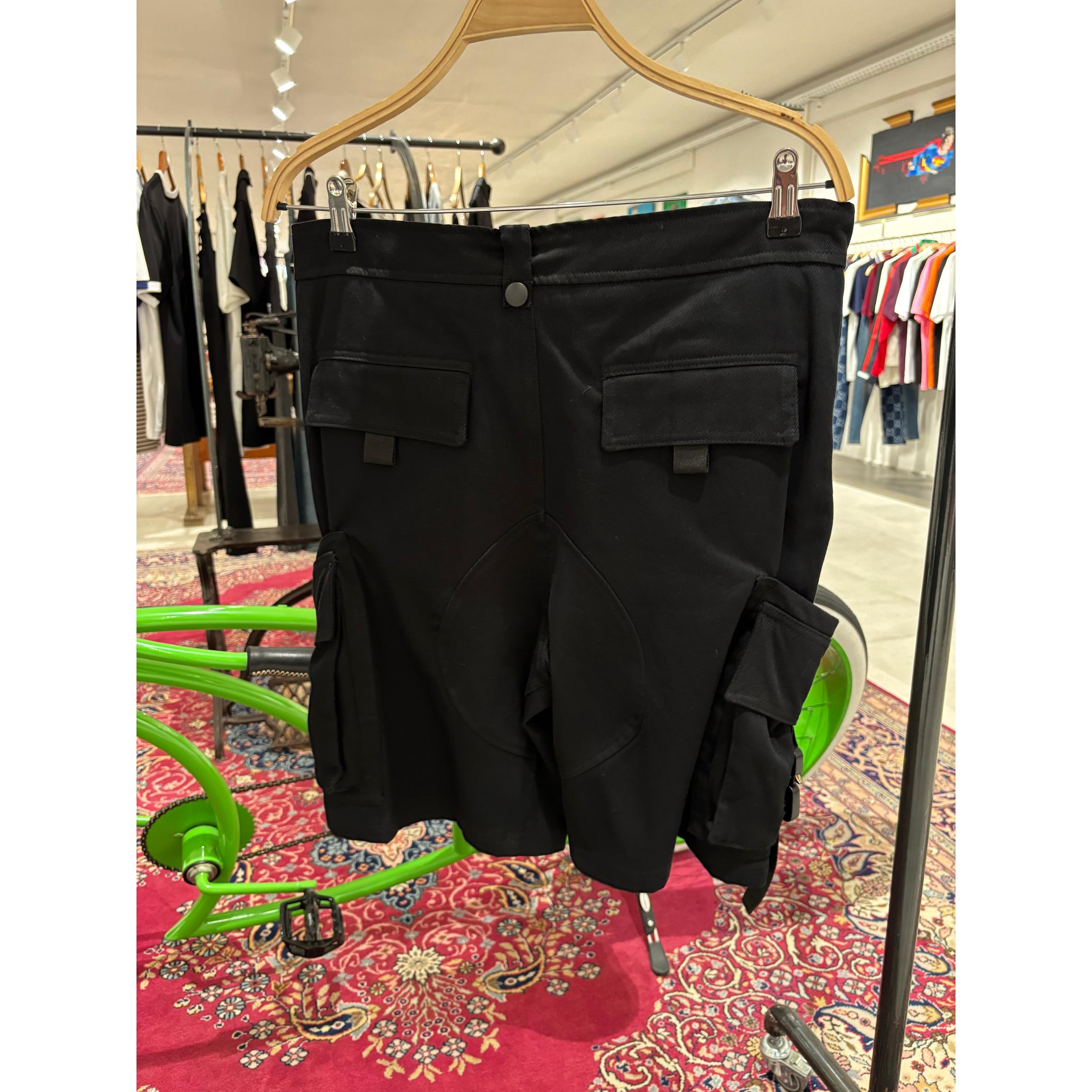 Crne premium kratke hlače s džepovima