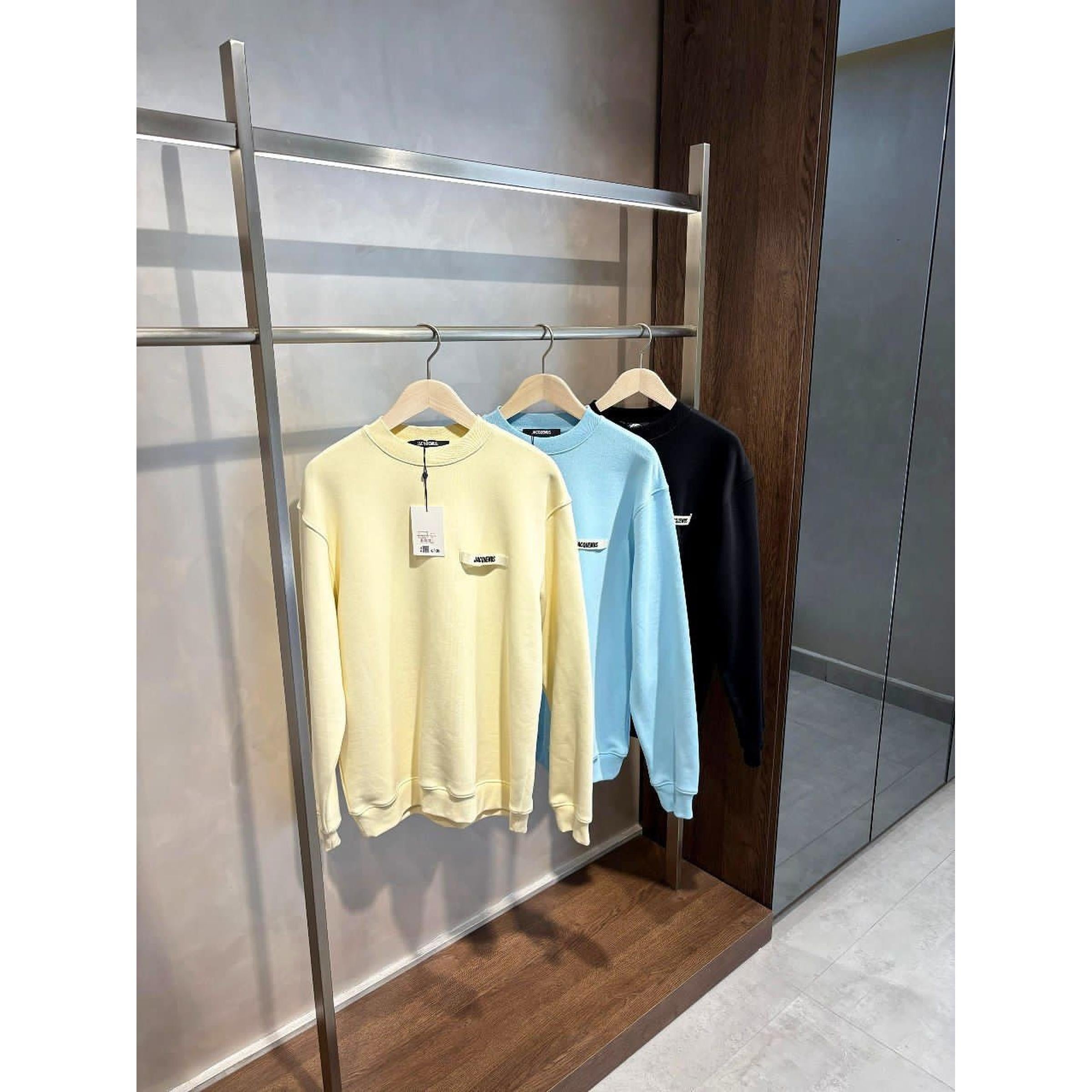 Crna prevelika bluza