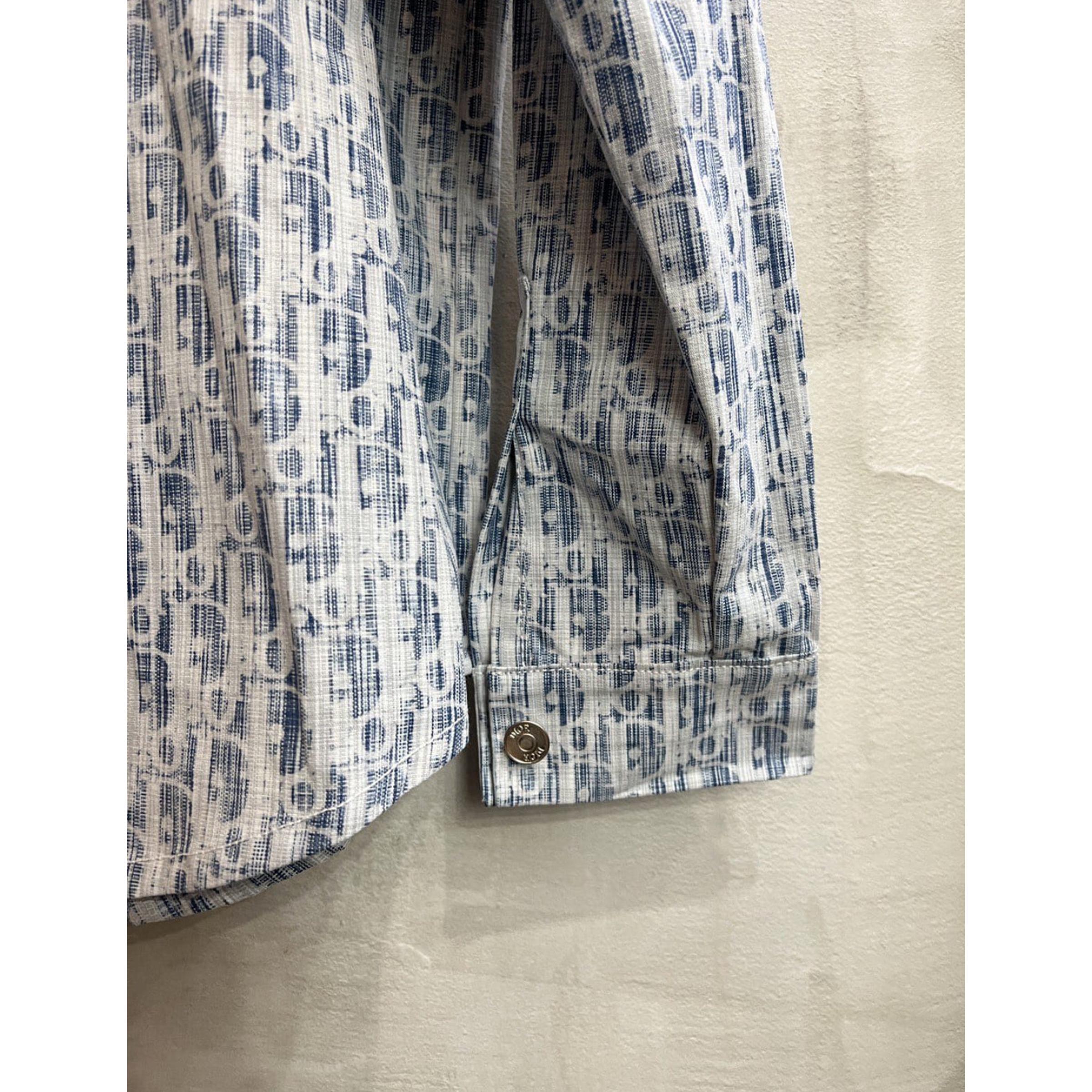 Modrá monogramová košile