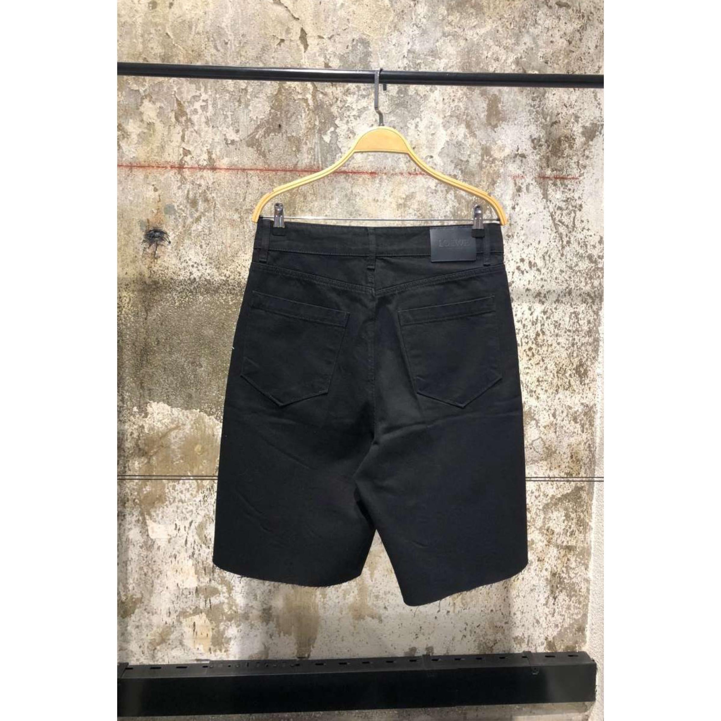 Crne traper kratke hlače s izvezenim logotipom