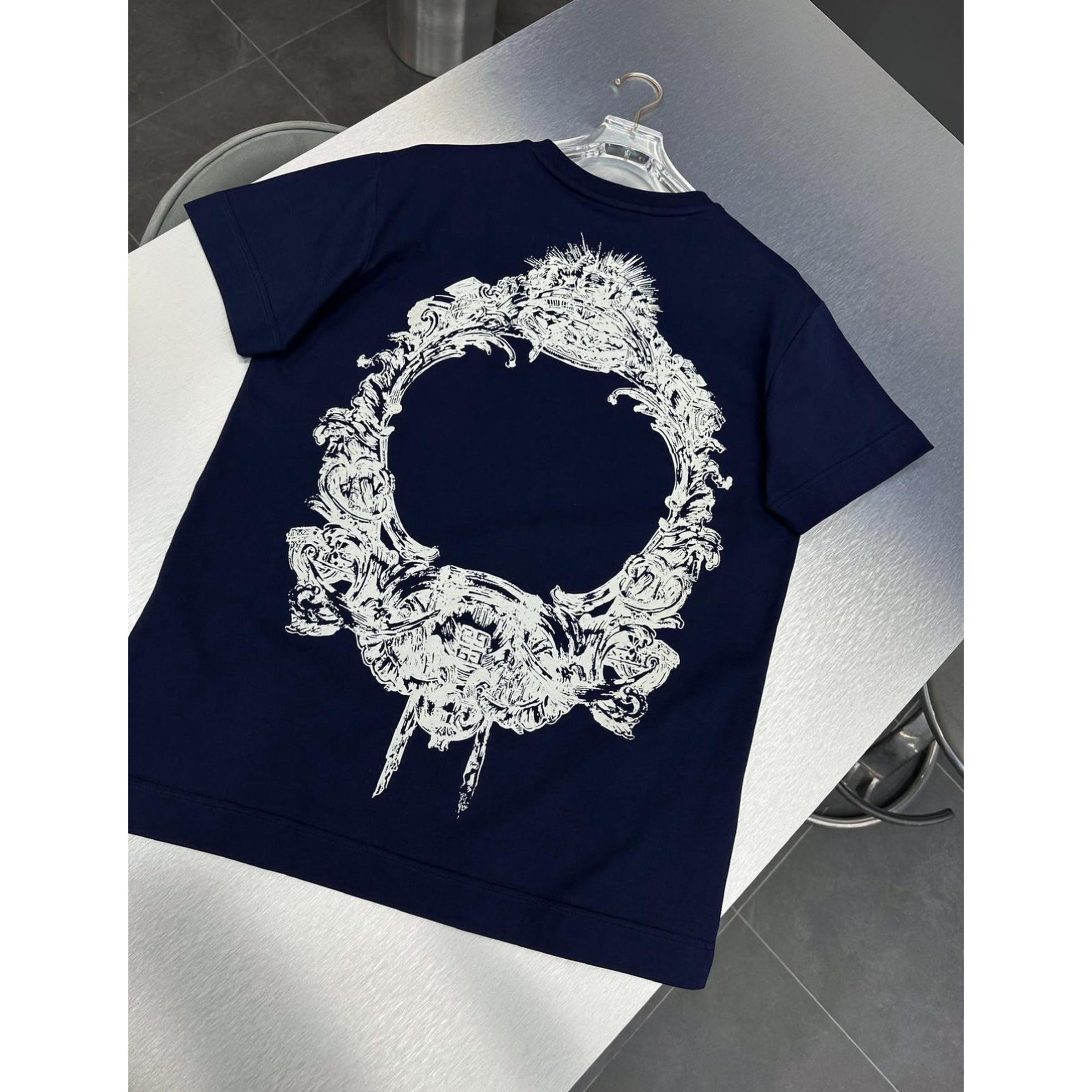 Tmavě modré nadměrné tričko