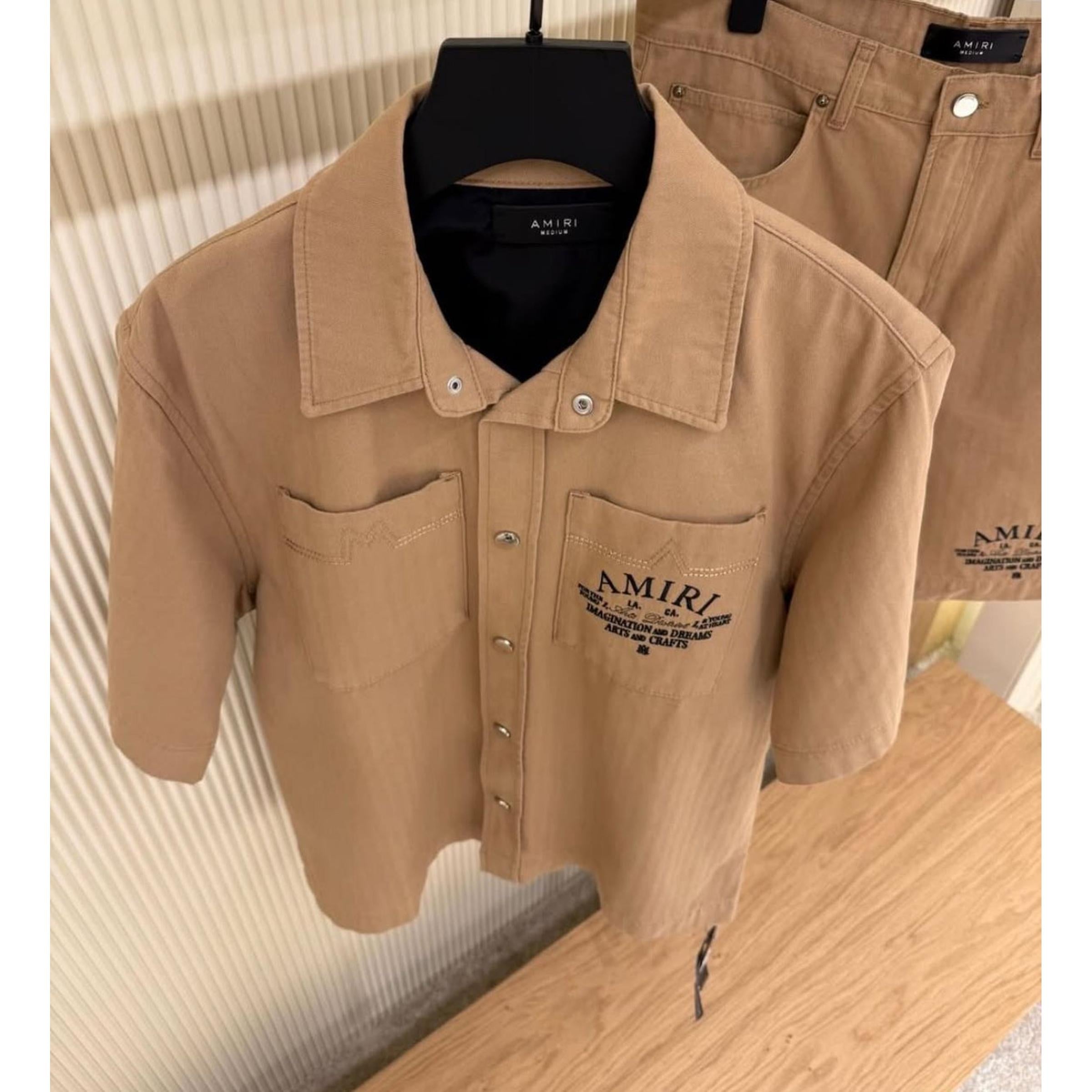 Svijetlosmeđi ljetni set od 2 dijela