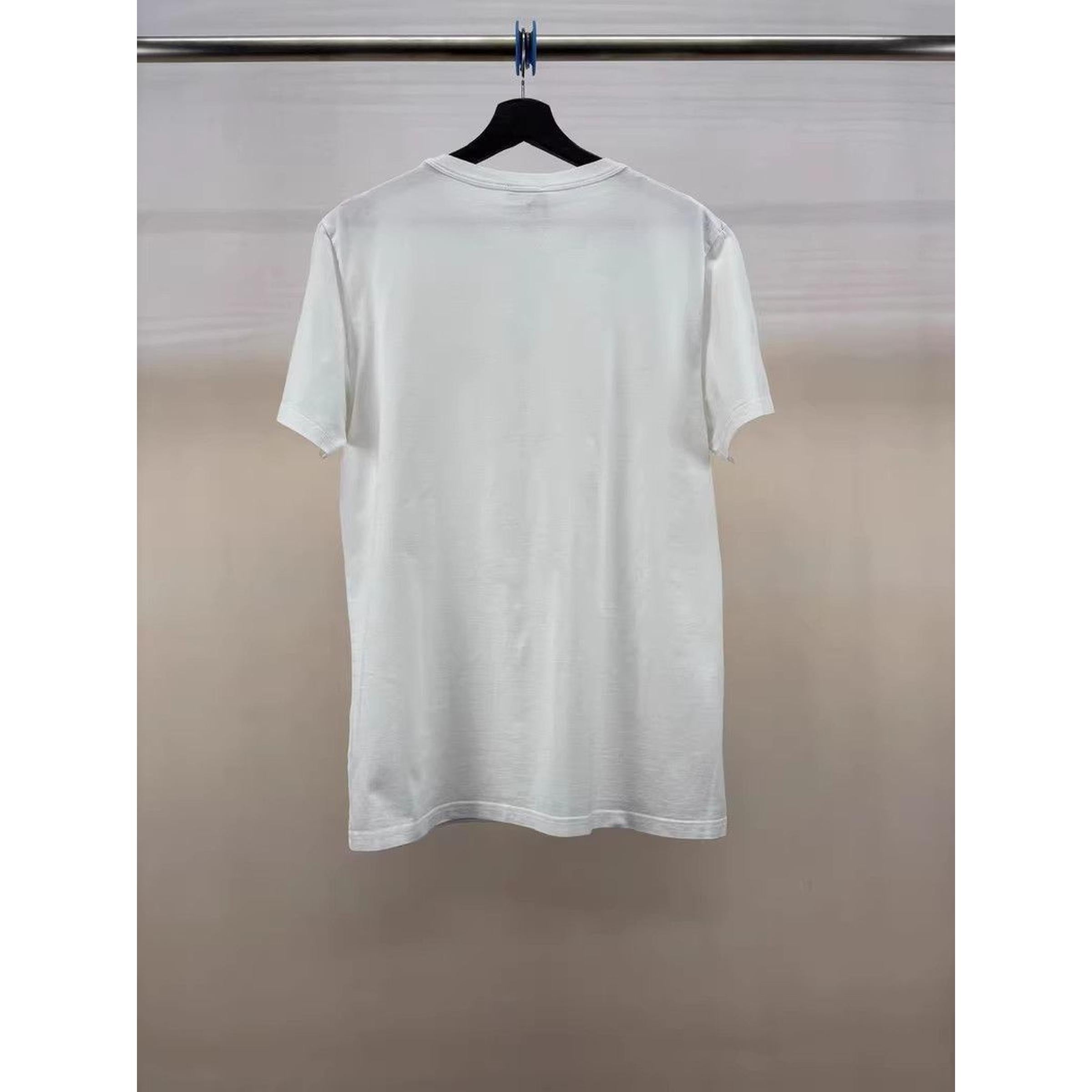 Bílé nadměrné tričko