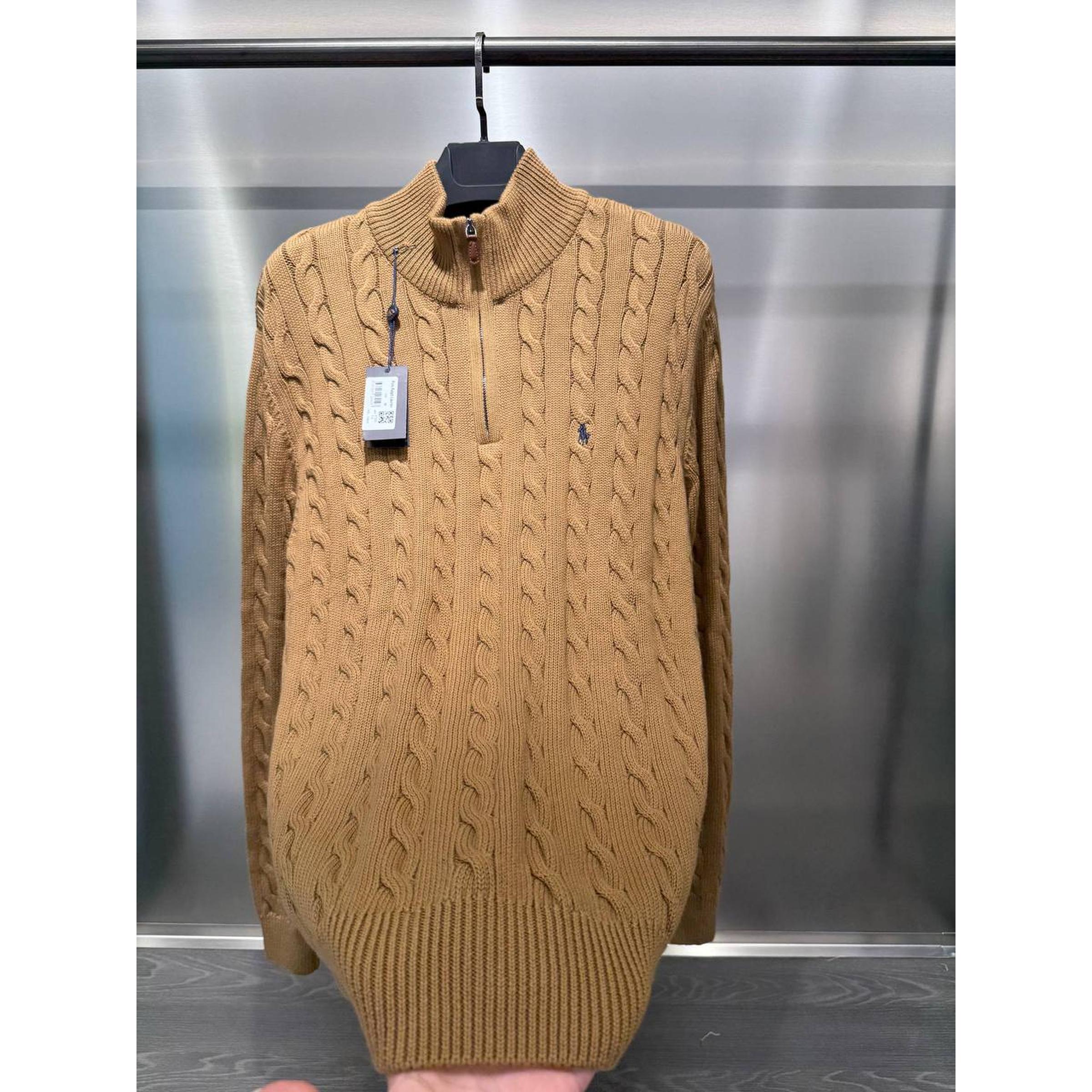 Crno-smeđi pleteni džemper