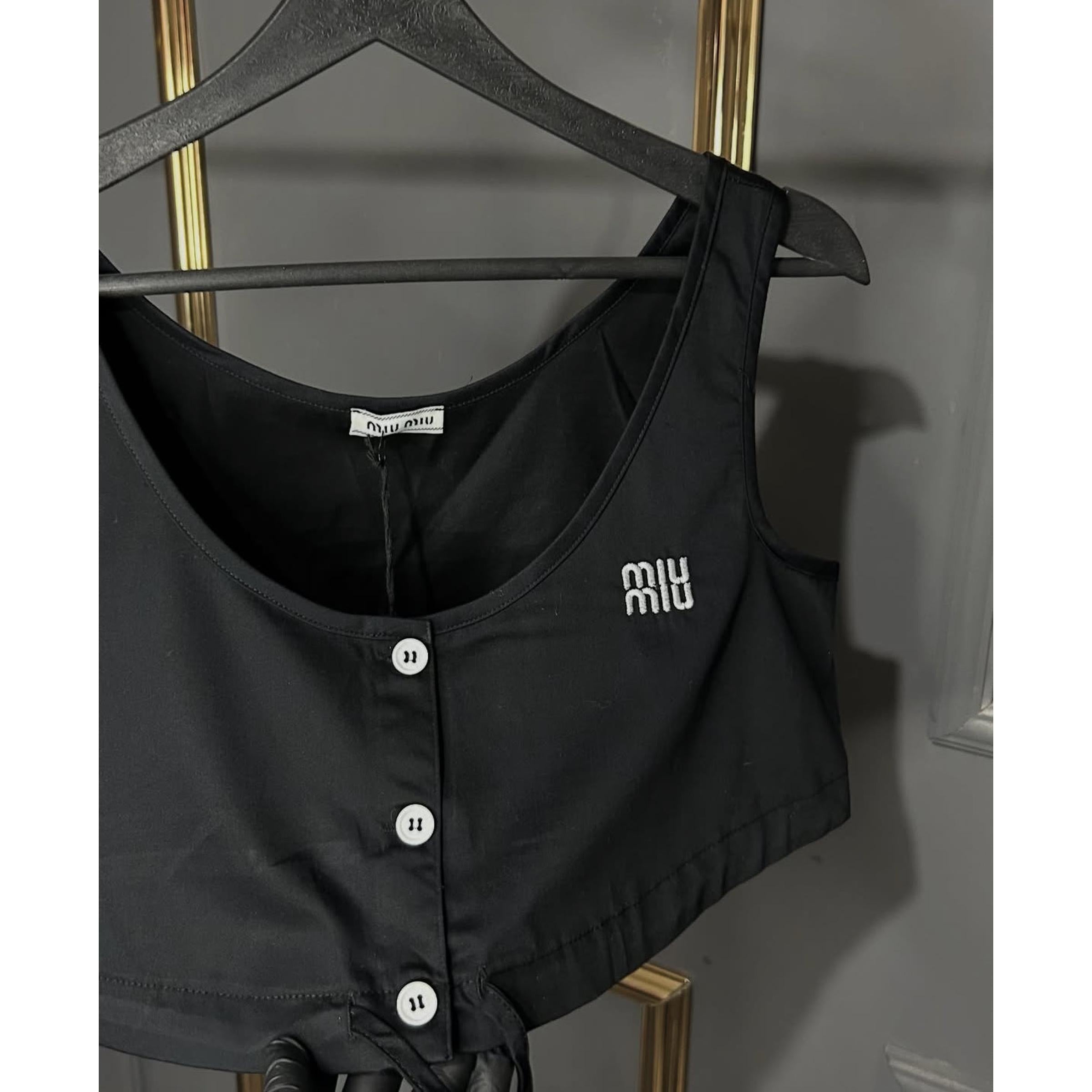 Crni ženski pamučni kratki top