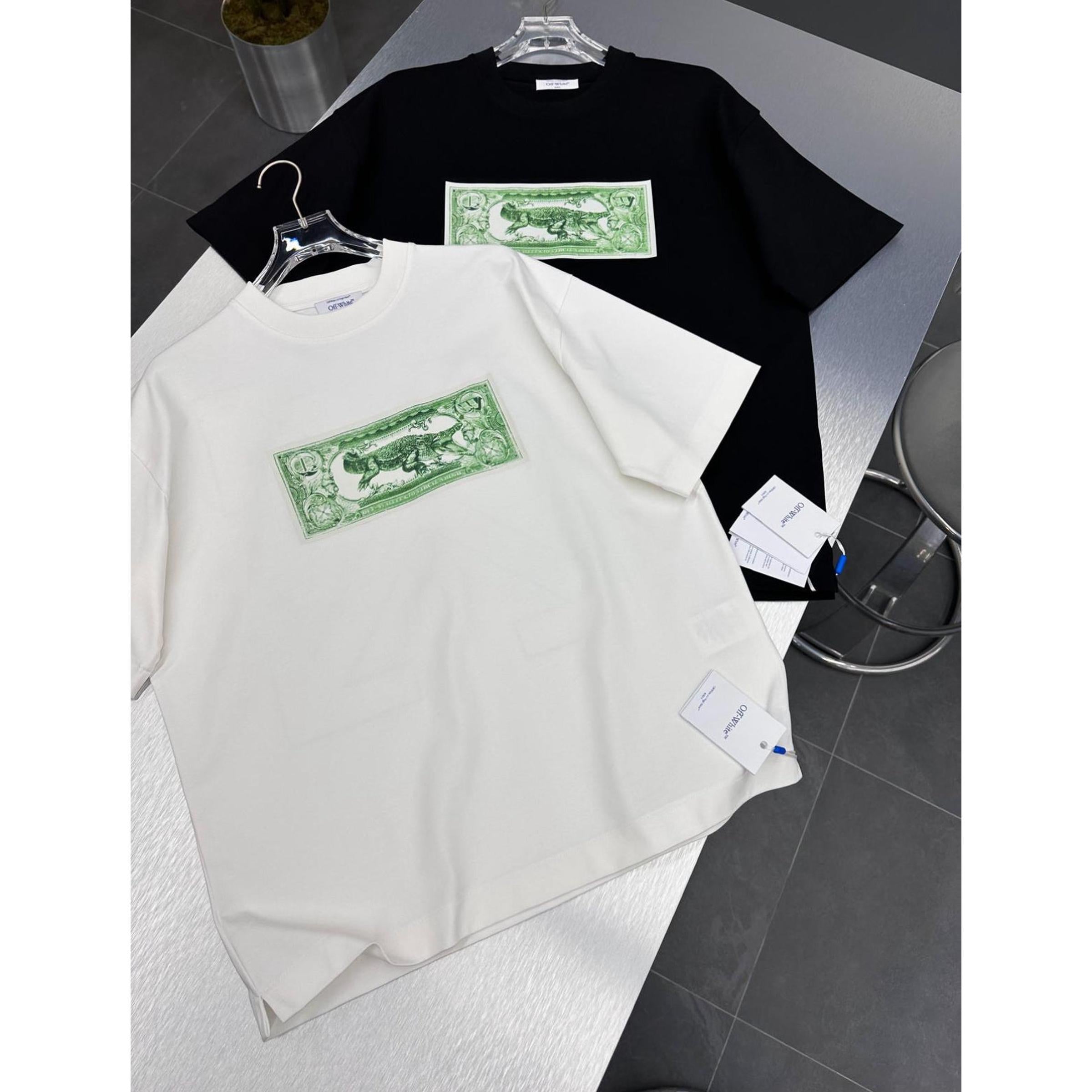 Bílé nadměrné tričko