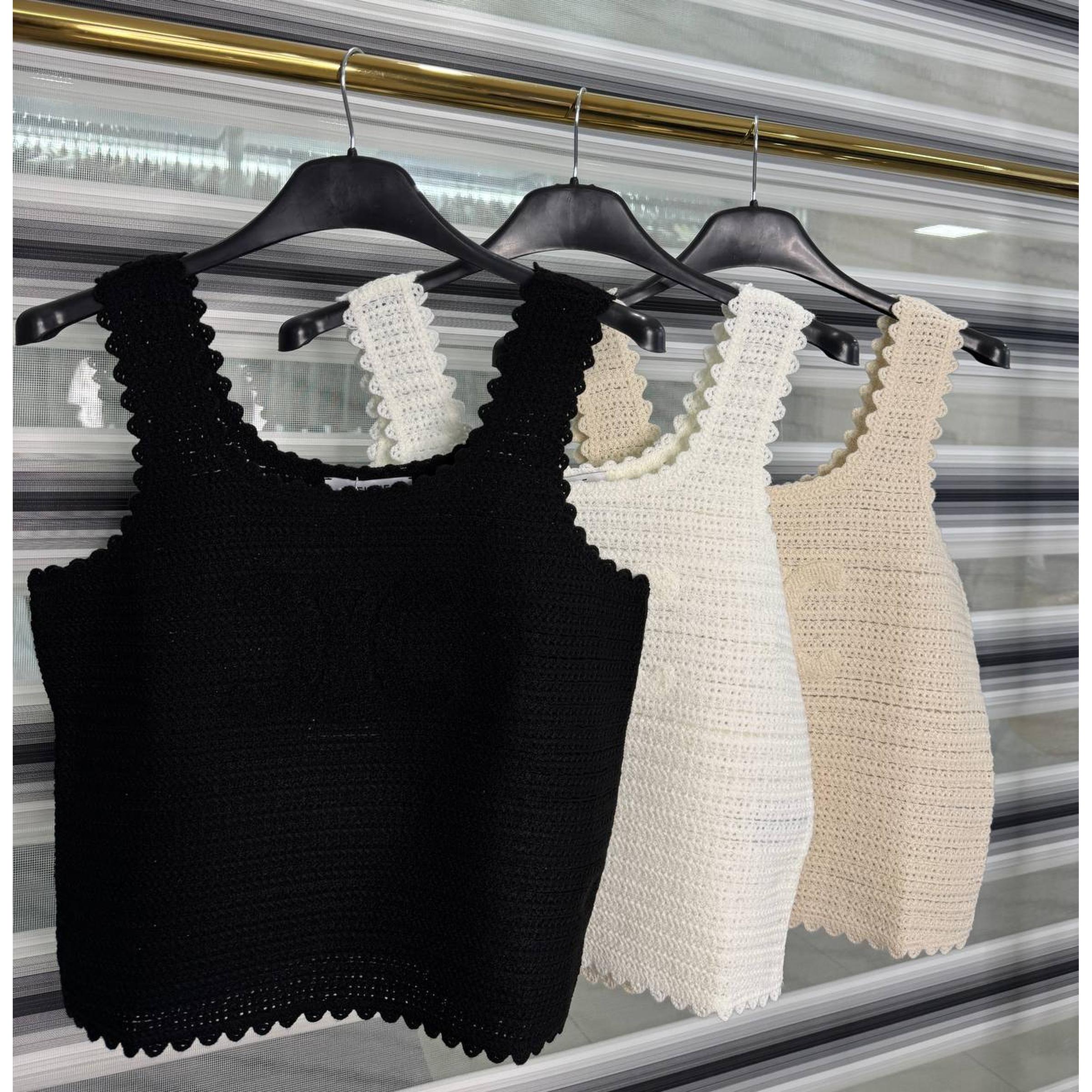 Pleteni top bež boje za žene