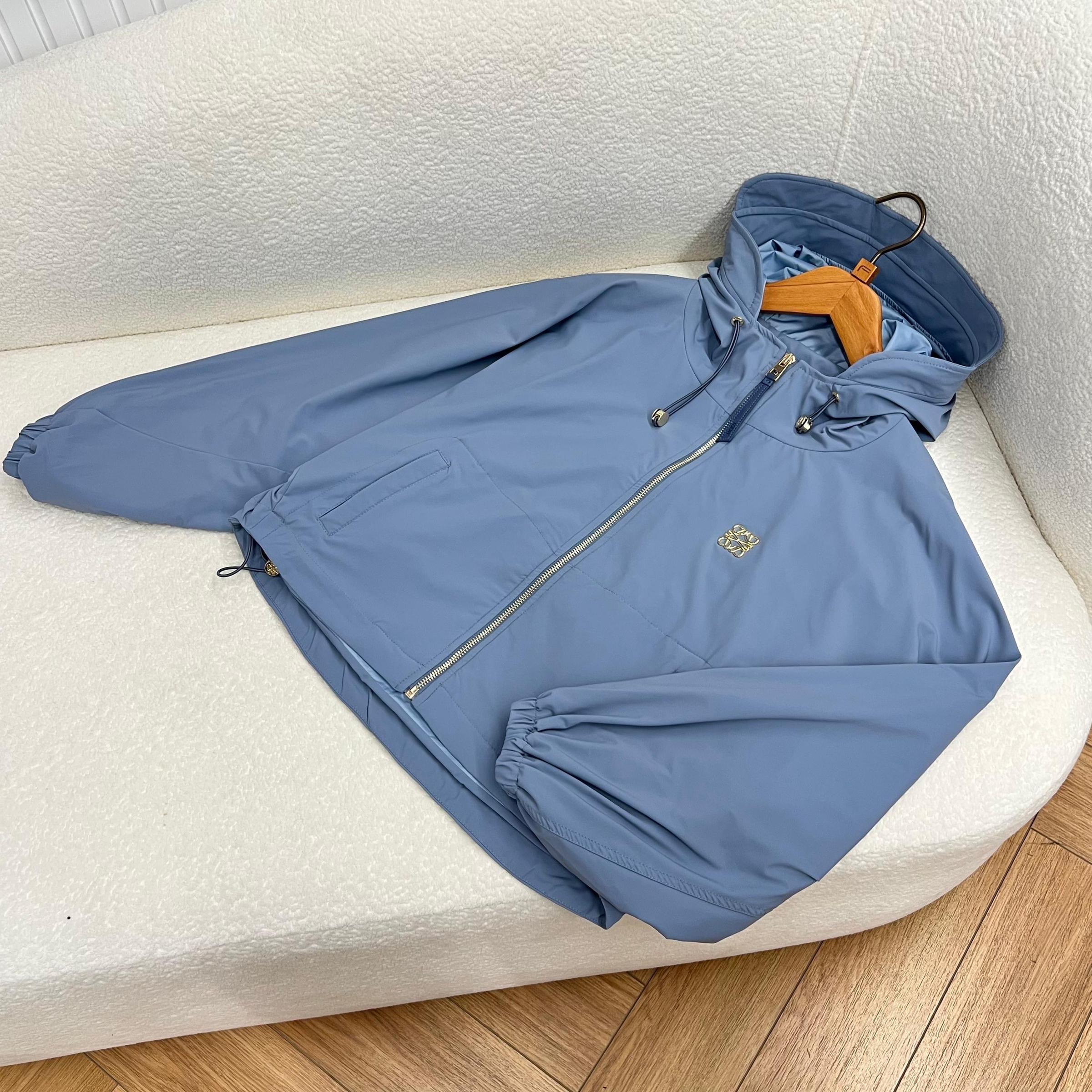 Ženska jakna dječje plave boje