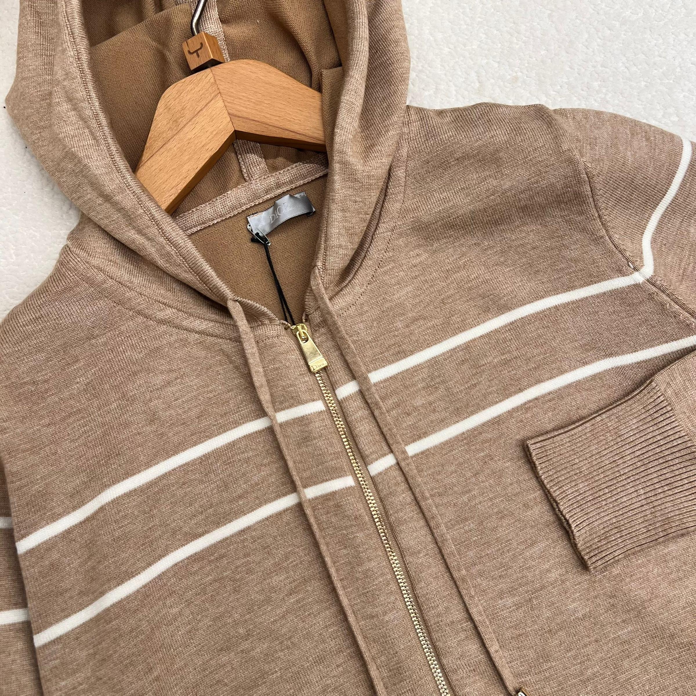 Pleteni ženski set od 2 komada, bež boje