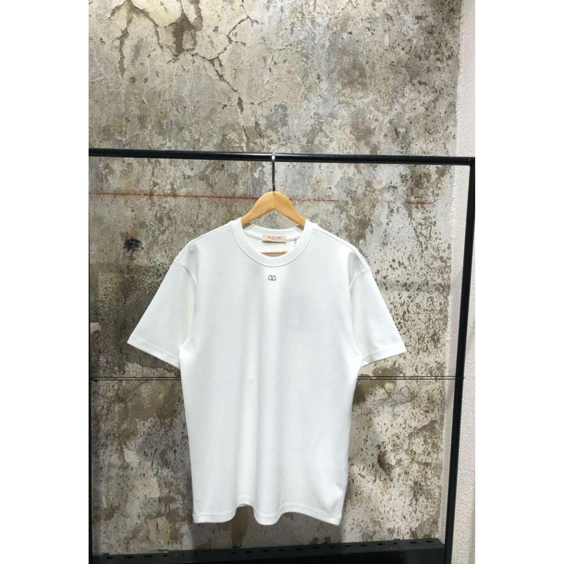 White Cotton T-shirt with Metal Logo