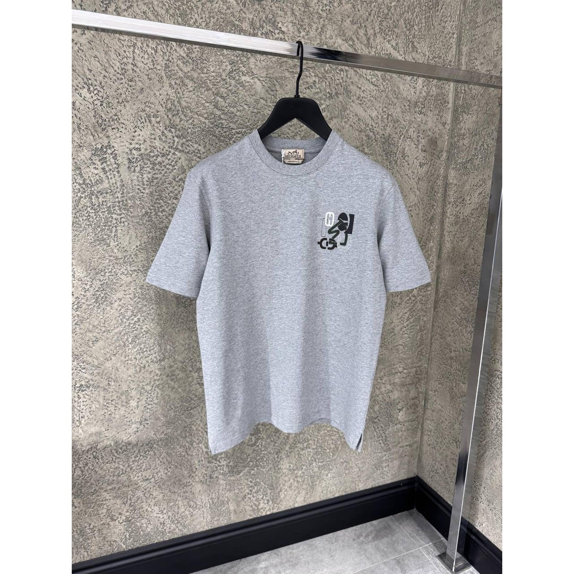 Siva majica predimenzioniranih kratkih rukava