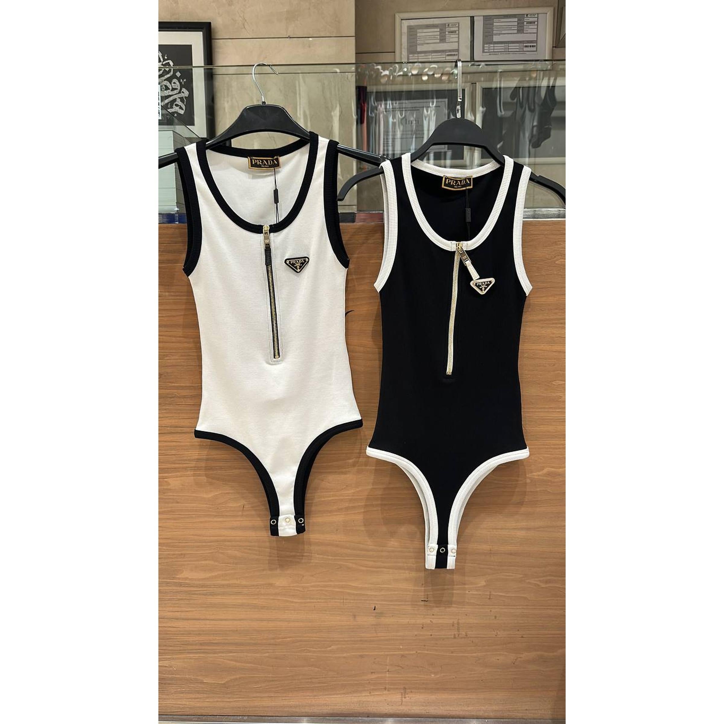Women Cotton Zipper Body in Black and White