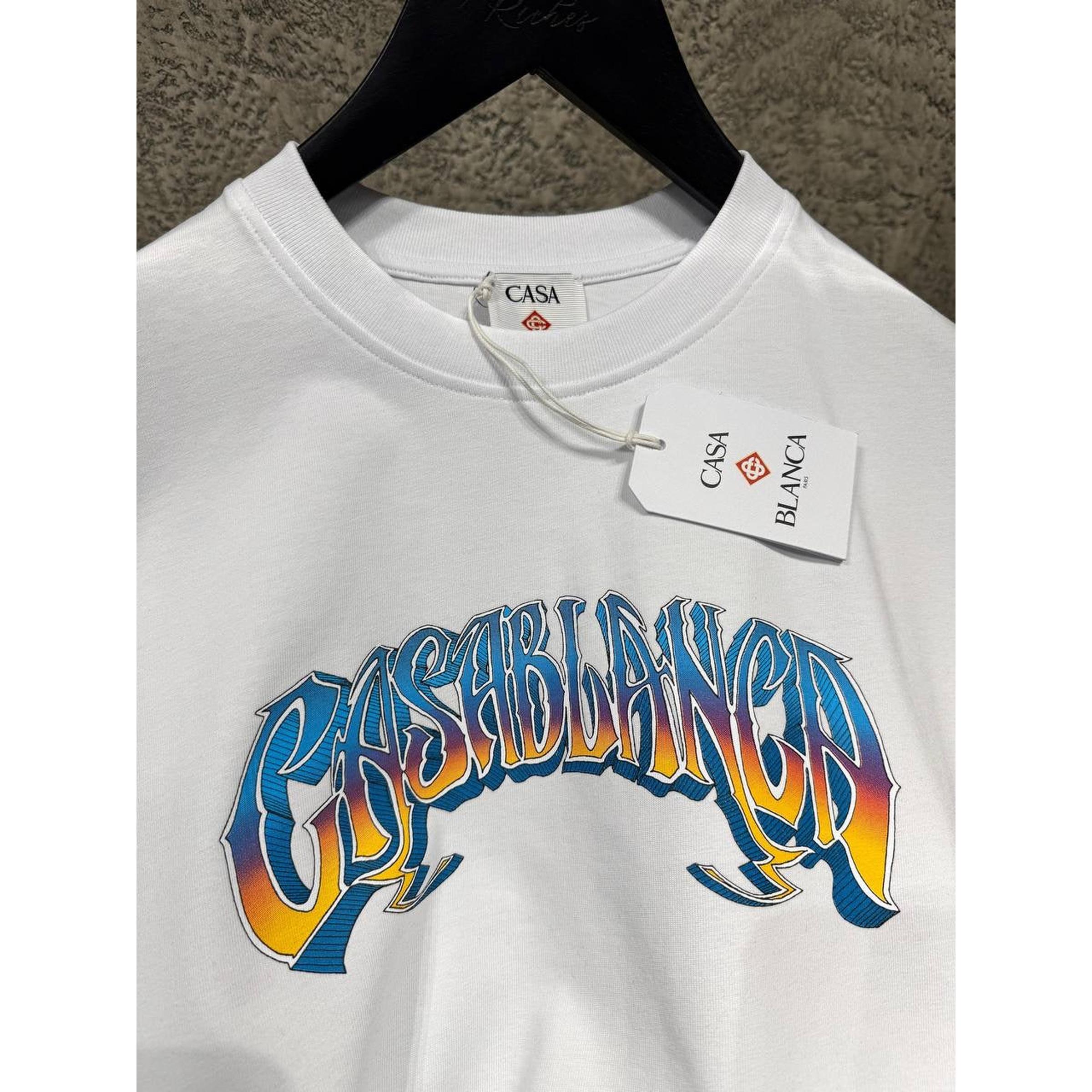 Bílé nadměrné tričko