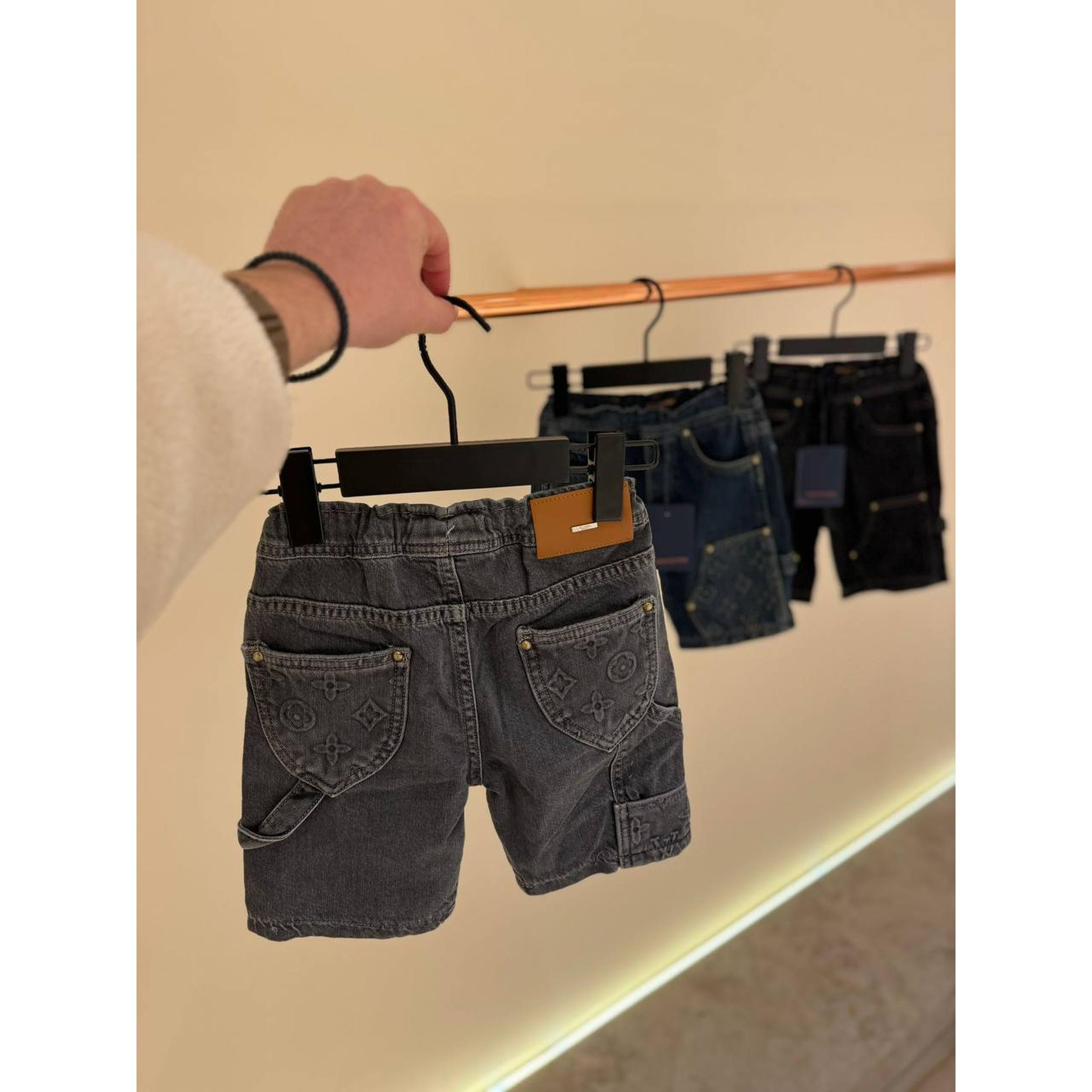 Dječje kratke hlače s monogramom