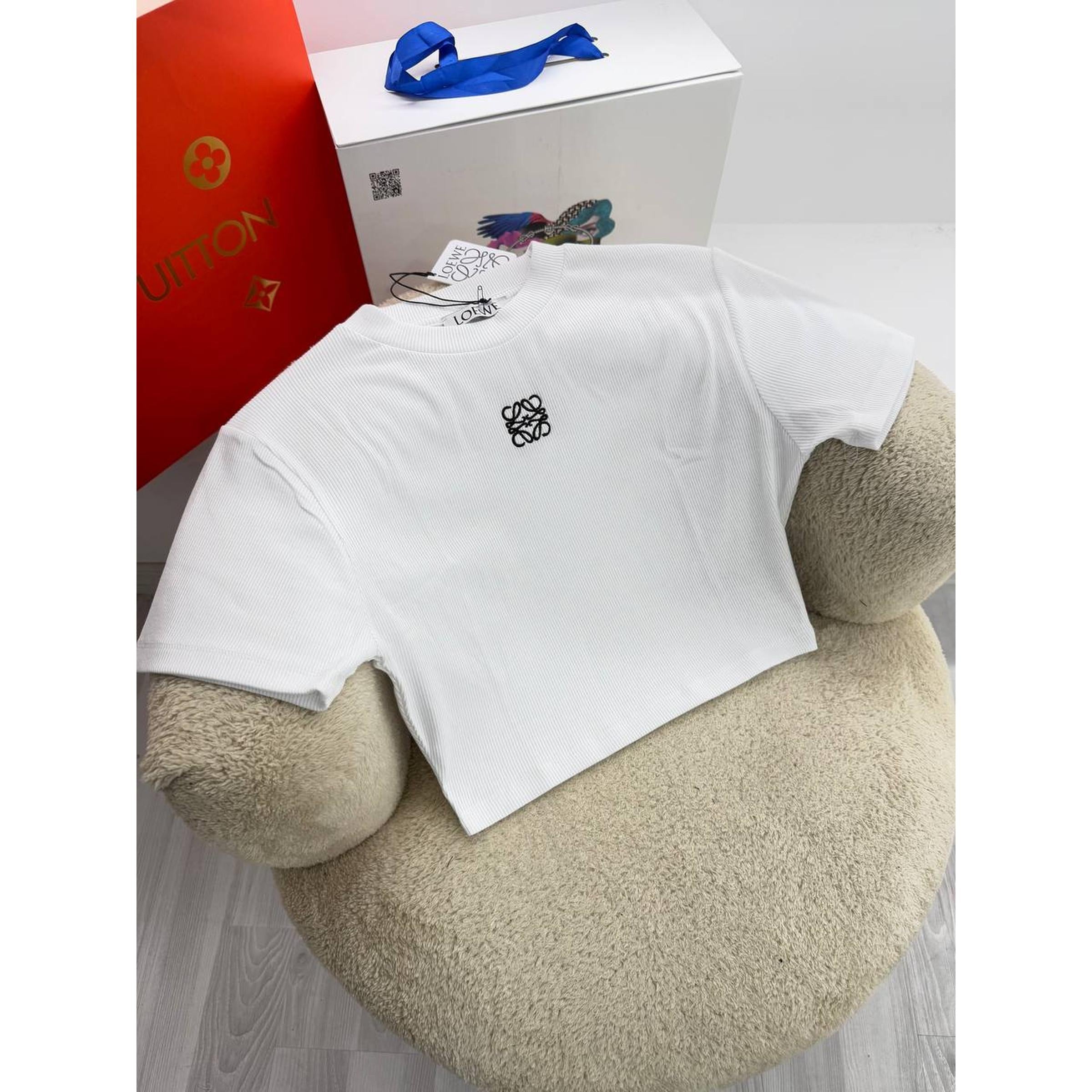 Crno-bijeli ženski kratki top