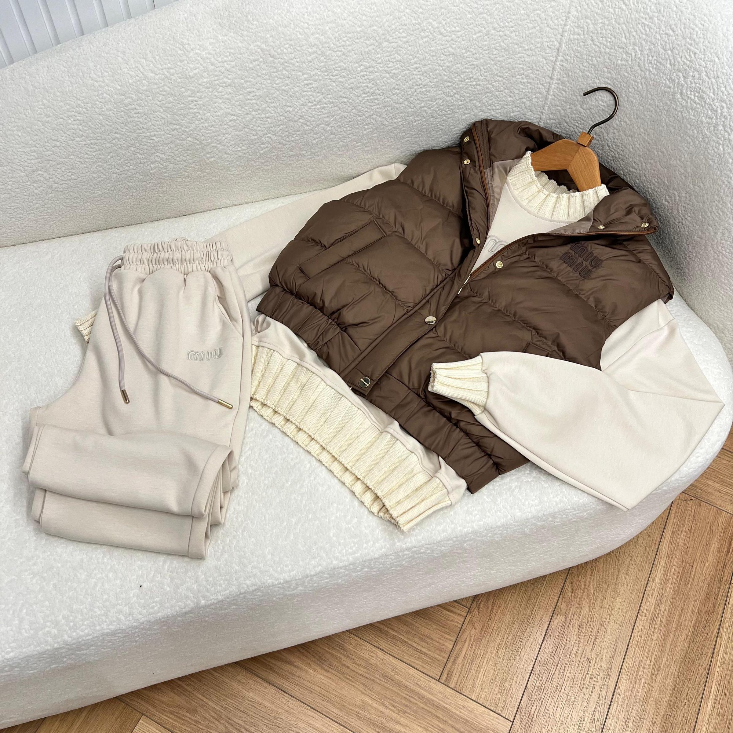 Ženski pamučni set od 2 komada u ecru boji (prsluk nije uključen)