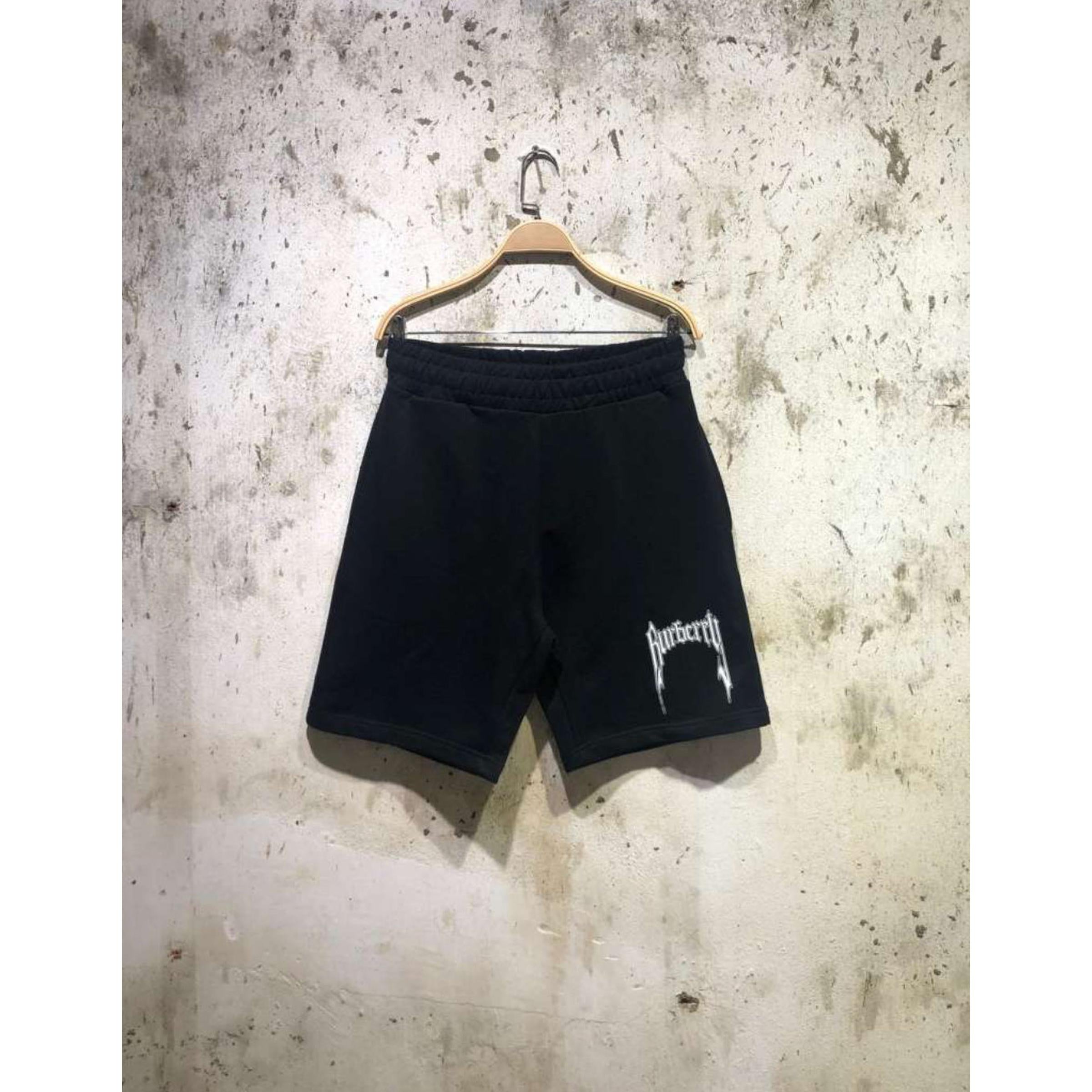 Černé bavlněné kraťasy