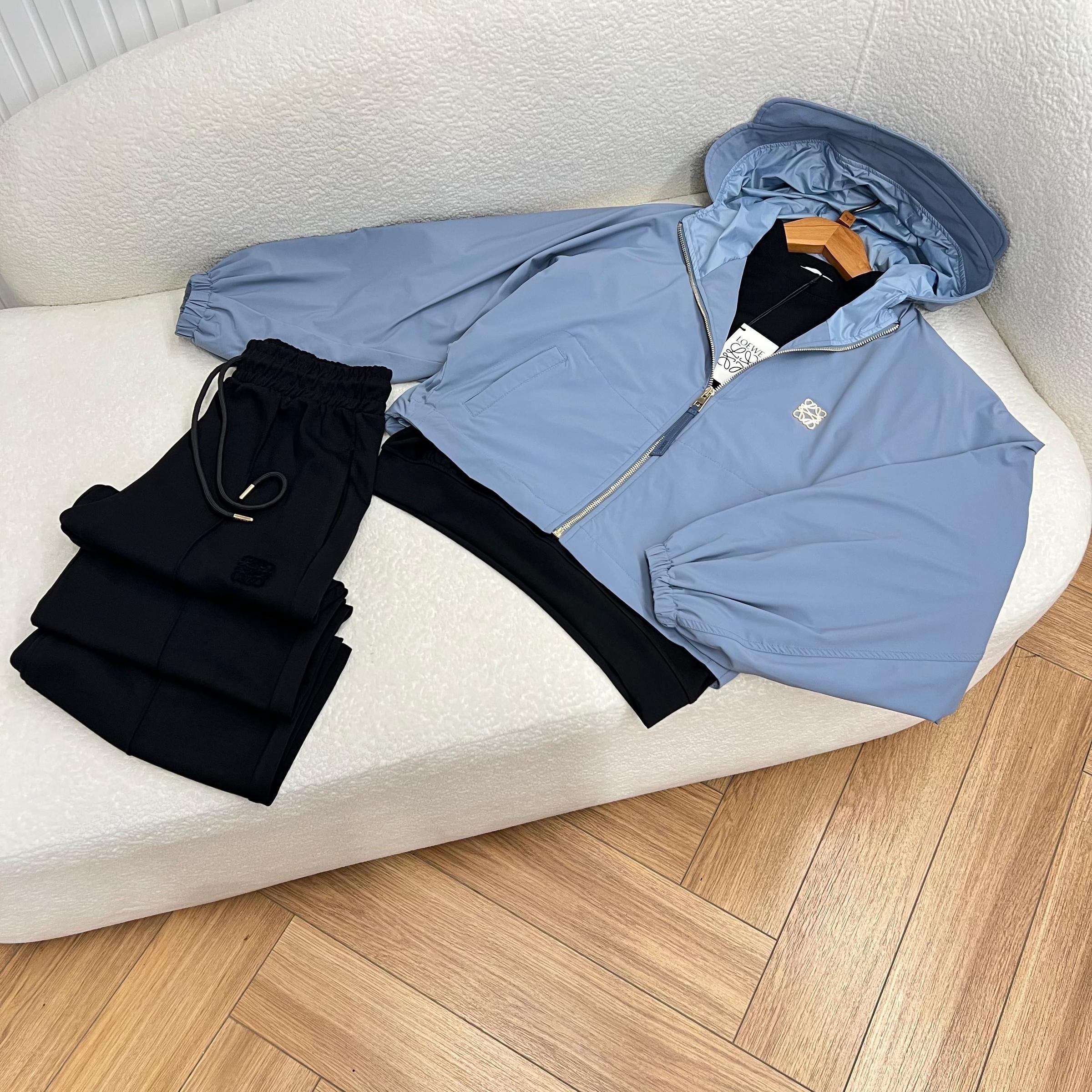 Ženska jakna dječje plave boje