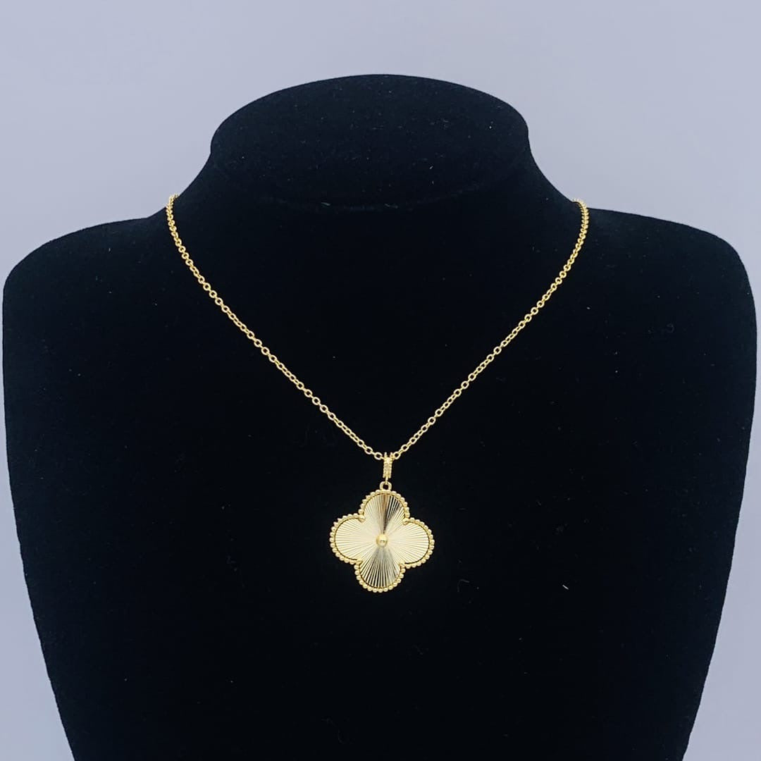 Gold Clever Necklace