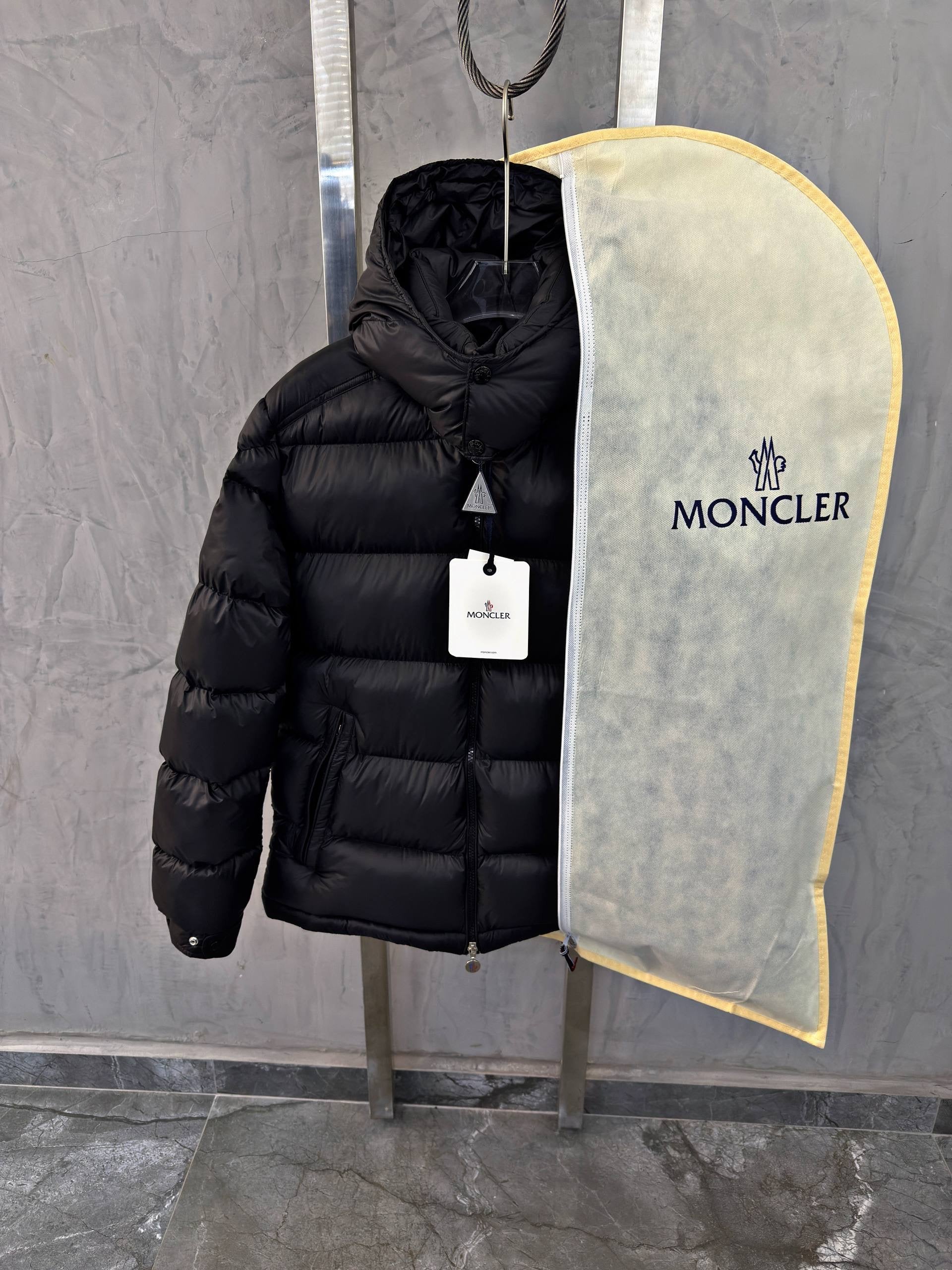 Black Maya Puffer Jacket