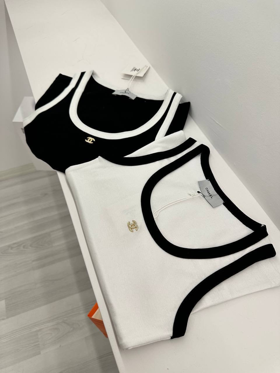Black & White Top