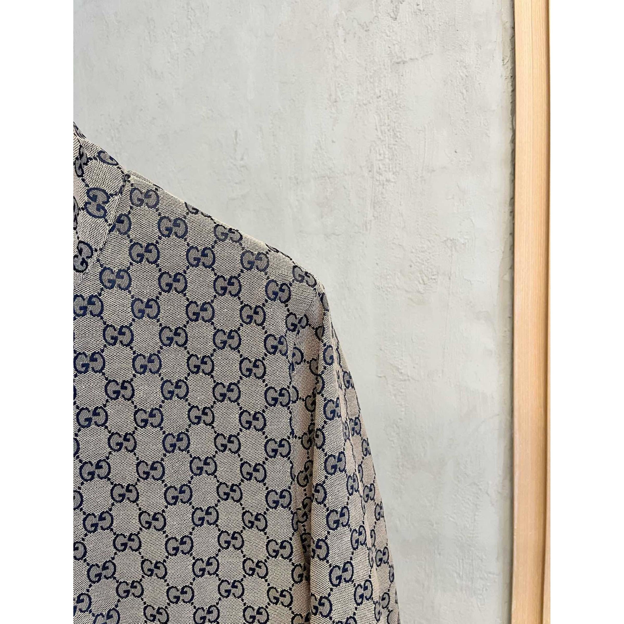 Béžová monogramová bomber bunda