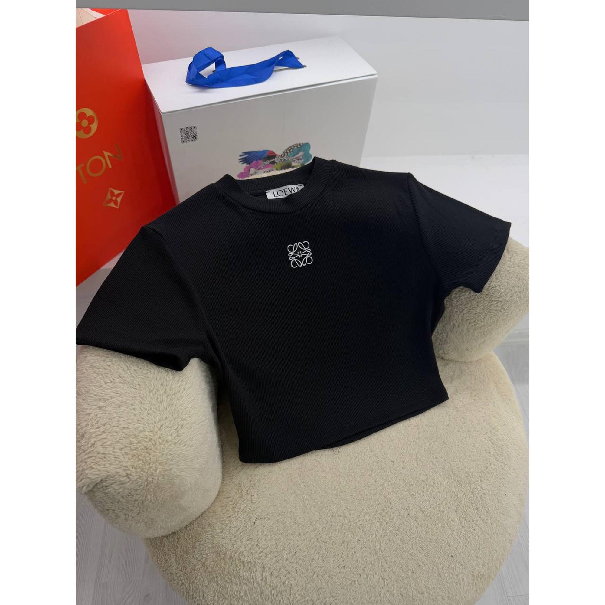 Černobílý dámský crop top