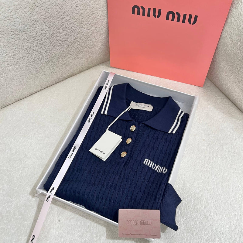 Women Knitted Blouse in 2 Colors