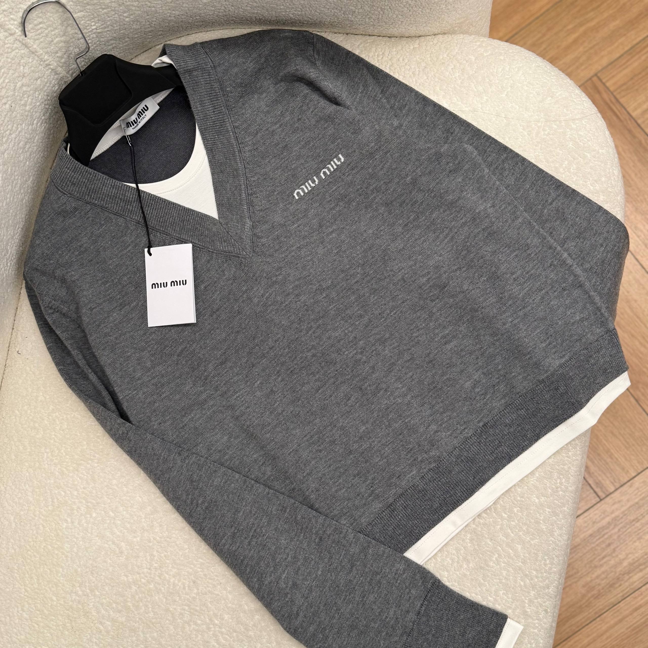 Knitted Sweater in 3 Colors