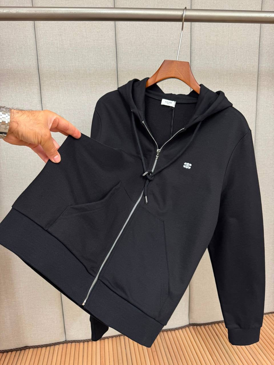Black Sweatshirt