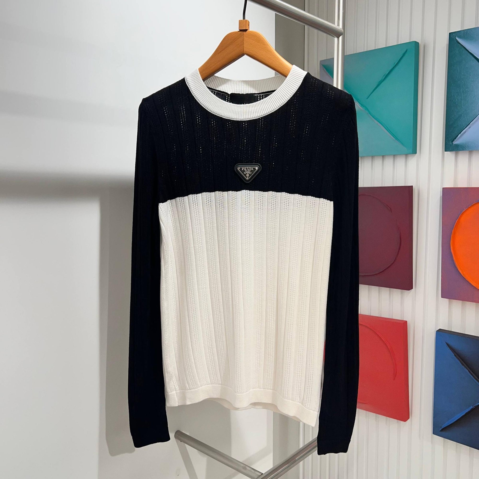 Black and White Women Knitted Blouse