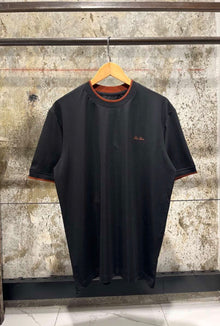 Black T-shirt