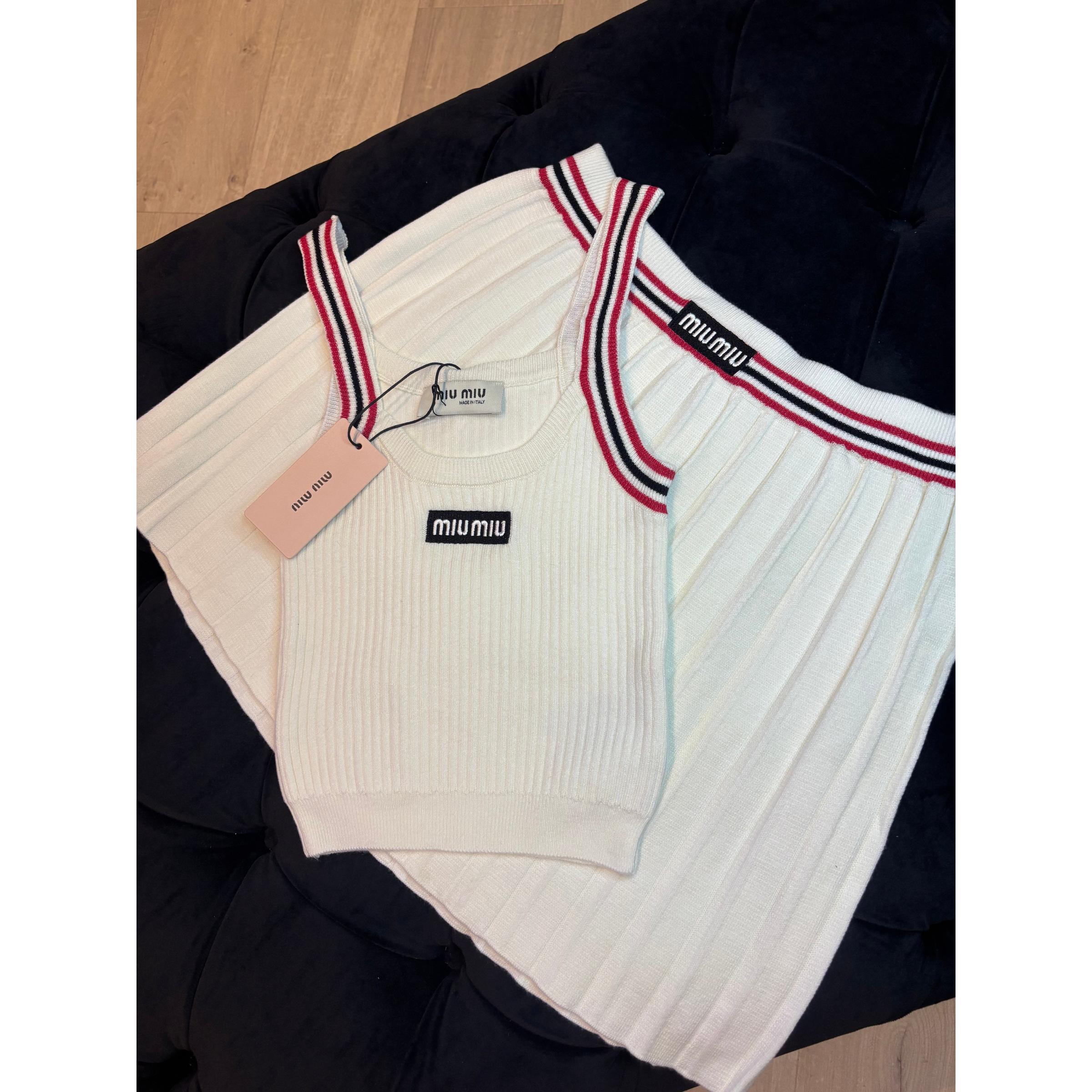 Women Knitted Set in 3 Colors