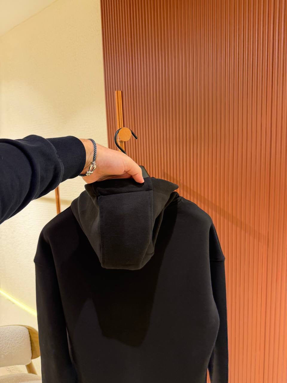Black Zipper Sweatshirt